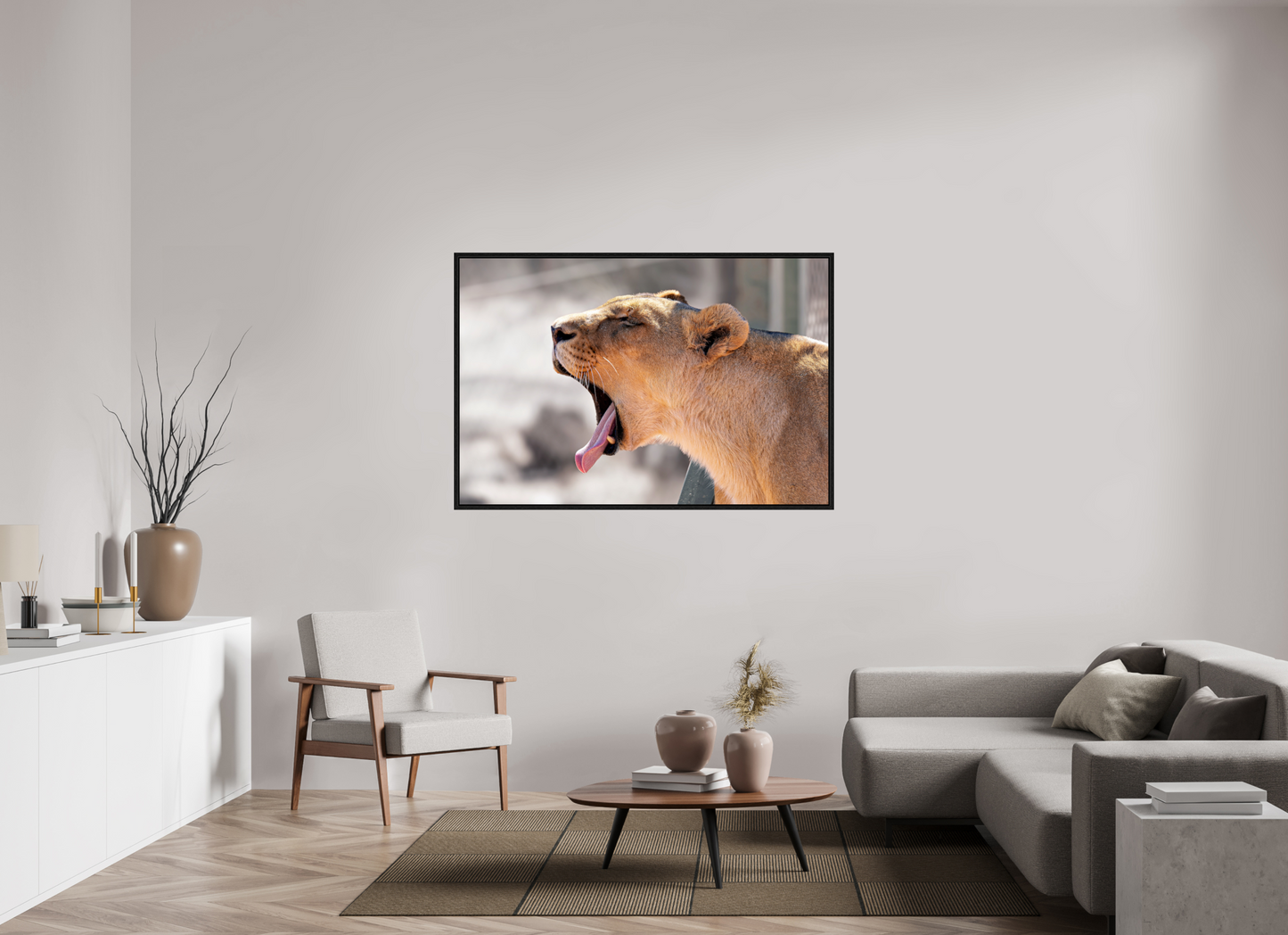 150 x 100 cm, Cadre bois Yawning lioness